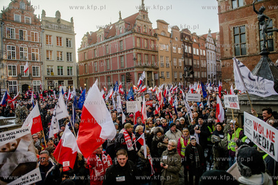 Gdansk. Manifestacja w obronie Wolnych Mediow zorganizowana...