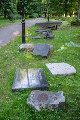 Gdańsk. Lapidarium w parku Akademickim. 17.07.2017...