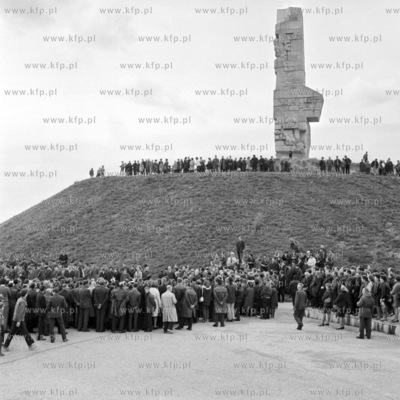 Odsłonięcie Pomnika Obrońców Wybrzeża na Westerplatte...