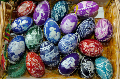 Wielkanoc. Akcesoria dekoracyjne. Nz. wielkanocen pisanki
Autorem...