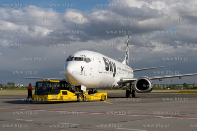 Gdansk, Rebiechowo Nz. Boeing 737-4Q8, Sky Airlines
11.06.2008
Sebastian...