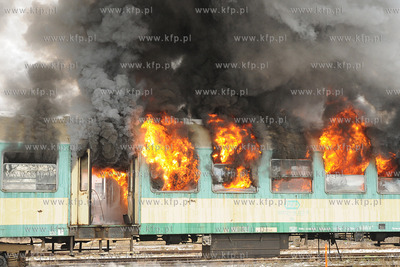 Wspolne cwiczenia antyterorystow, policji, strazy granicznej...