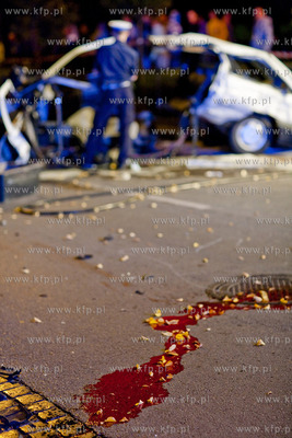 Tragiczny wypadek w Gdyni. Na skrzyzowaniu ulic Chylonskiej...