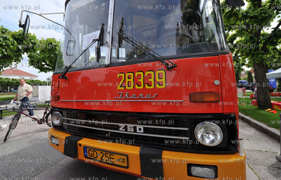 Plac Zdrojowy w Sopocie. Moto Show na Molo zorganizowany...