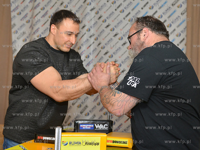 Do Rumi przyjechal wczoraj Alexey Voevoda - Rosja (na...