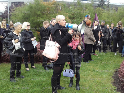 Ogólnopolski strajk kobiet w Gdyni na Skwerze Kościuszki....