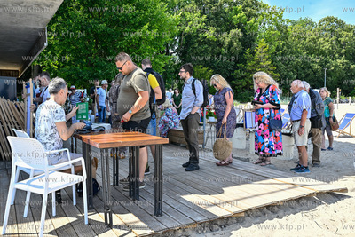 Taras plazowy restauracji Bulaj - Mamuszki 14. Spotkanie...