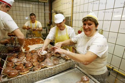 Tlusty czwartek, czyli pączkowe szaleństwo. Nz produkcja...
