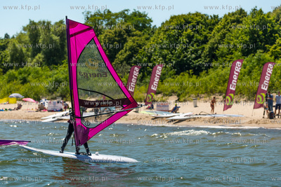 Plaza w Sopocie, przy Sopockim Klubie Zeglarskim. Briefing...