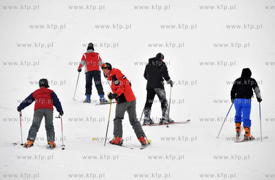 Stok narciarski w Przywidzu na Kaszubach. Na miejscu...