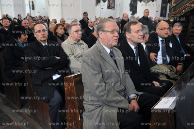 Bazylika Mariacka w Gdansku. Uroczystosci pogrzebowe...