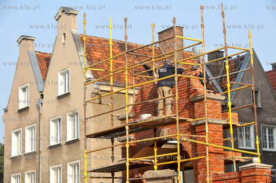 Rekonstrukcja bramy i ogrodzenia wokol kosciola sw....