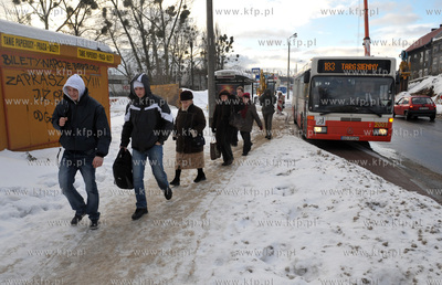 Gdansk, Siedlce. Przystanek autobusowy i nieczynny...