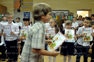 Zakonczenie roku szkolnego w SP na 83 w Gdansku Kokoszkach....
