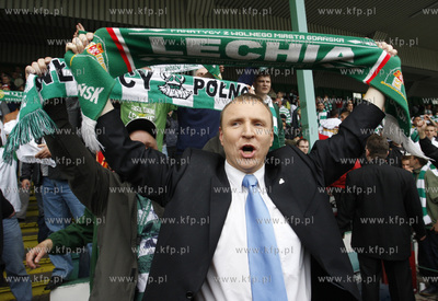 Gdansk. Mecz o mistrzostwo II ligi pilkarskiej Lechia...