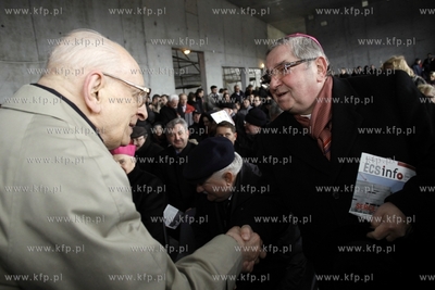 Gdansk. Uroczystość zawieszenia wiechy na budowanym...