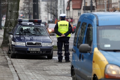 Kontrola policjantow ruchu drogowego stanu trzezwosci...