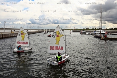 Sopot. Marina. Symboliczna wymiana desek snowboardowej...