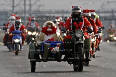 Gdansk. Ul.Marynarki Polskiej. XII edycja parady Mikolaje...