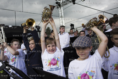 13. biesiada  Trąbka w Trąbkach. Bicie rekordu Polski...