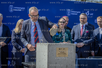 Wmurowanie kamienia węgielnego pod Centrum Sportu....