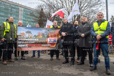 Protest przeciwko Zielonemu Ładowi organizowany przez...
