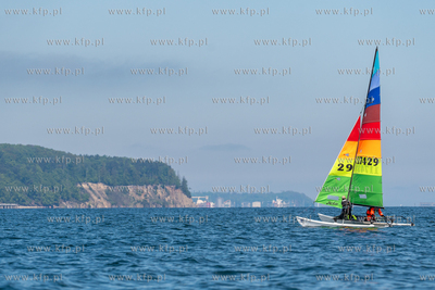 Sopot. Parada i wyścigi katamaranów przy sopockim...
