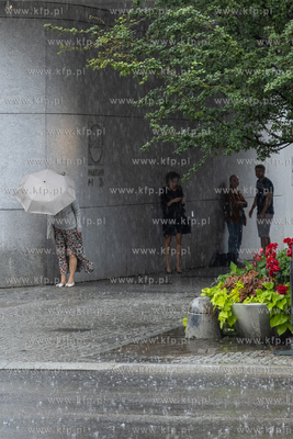 Gwałtowna ulewa w Gdyni. 24.07.2024 / fot. Anna Rezulak...