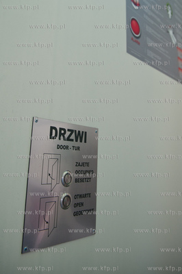 Gdansk. Plac Dariusza Kobzdeja. Montaz nowoczesnej,...