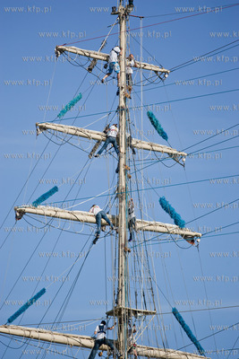 Gdynia. Uroczyste przywitanie zaglowca STS Fryderyk...