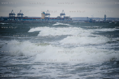 Ggansk. Gorki Zachodnie. Wysoka fala i calkowicie zalana...