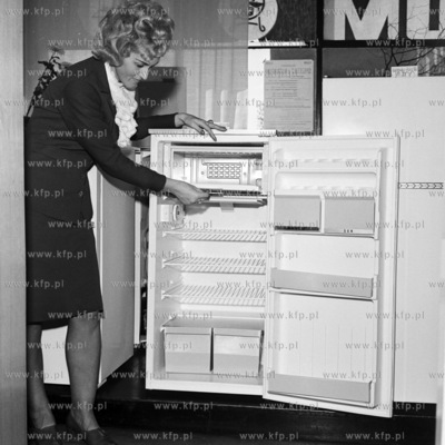 Prezentacja sprzedu AGD Eldom. 
9.11.1972
2listopad72_z.kosycarz_p14
Fot....