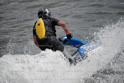 Mistrzostwa Polski Skuterow Wodnych przy molo w Brzeznie...