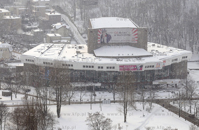Zimowa panorama Gdyni z apartamentowca Sea Towers....