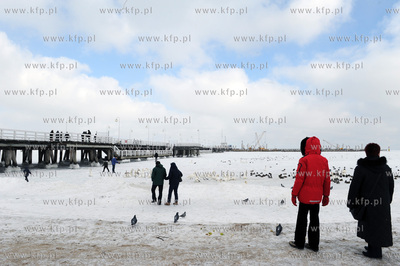 Sopot. Silne mrozy spowodowaly zamarzniecie zatoki...