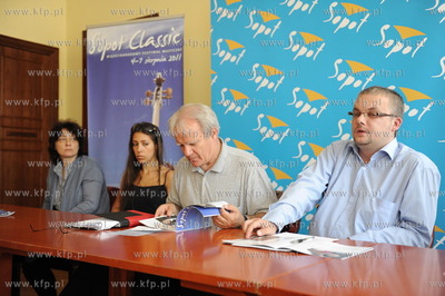 Sopot - Urzad Miasta. Konferencja prasowa inaugurujaca...