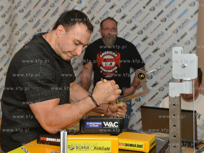 Do Rumi przyjechal wczoraj Alexey Voevoda (Rosja),...