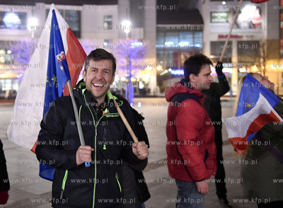 Sopot. Plac Przyjaciol Sopotu. Radosc mieszkancow Sopotu...