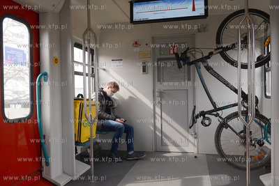 Z powodu stanu epidemii koronawirusa COVID-19 opustoszaly...