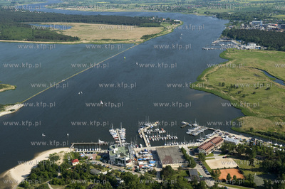 Gdansk z lotu ptaka. Wisla Smiala, po lewej Wyspa Sobieszewska,...