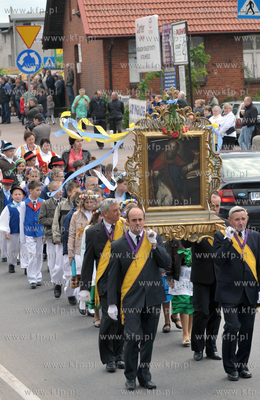 Obchody 800 lecia Zukowa. Mieszkancy miasta i goscie...