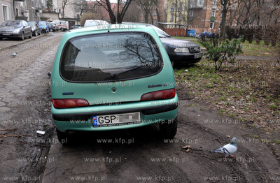 Samochody z rejestracjami spoza Gdanska zaparkowane...