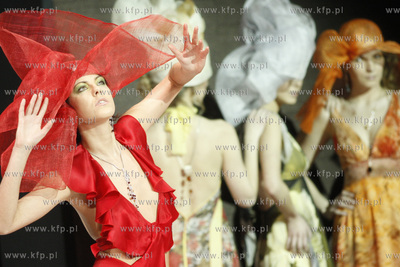 Gdansk. Gala Bursztynu i Mody Amberif 2011. Nz  pokaz...