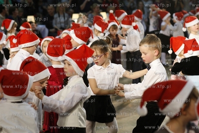 Gimnazjumnr 2 w Zukowie. Konkurs tanca towarzyskiego....