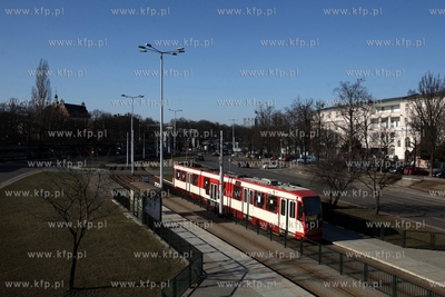 Tramwaj na Węźle Kliniczna w Gdańsku.
17.02.2015
fot....