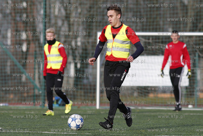 Gdansk Zaspa. Pilkarski turniej dzikich druzyn Do przerwy...