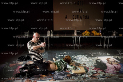 Teatr Wybrzeże. Próba medialna Kreacji w reż. Jarosława...