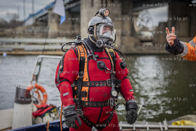 Przy zamkniętym Moście Siennickim w Gdańsku ruszyły...