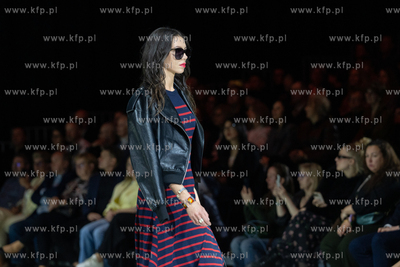 Pokaz mody i bursztynu AMBER Vibes podczas międzynarodowych...