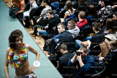 Aula Akademii Marynarki Wojennej - wybory Miss AMW...